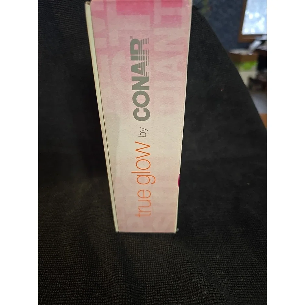Conair True Glow Battery Operated Facial Brush w/ 2 Attachments FCB7 2 Speeds‎